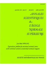 Problème d'équivalence pour des courbes rationnelles minimales à variétés des tangentes rationnelles minimales isotriviales