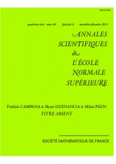 Métriques à singularités coniques le long de diviseurs à croisements normaux et champs de tenseurs holomorphes