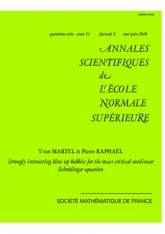 Bulles d'explosion en interaction forte pour l'équation de Schrödinger non linéaire critique pour la masse