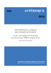 Cohomologie $p$-adique et classicité de formes modulaires surconvergentes de Hilbert