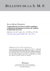 Construction de cocycles en escalier ergodiques et faiblement mélangeants au-dessus de rotations irrationnelles du cercle