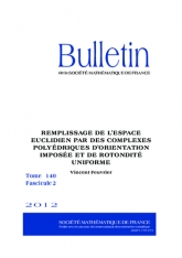 Remplissage de l'espace euclidien par des complexes polyédriques d'orientation imposée et de rotondité uniforme