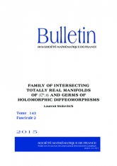 Famille d'intersection de variétés totalement réelles de $(\mathbb C^n,0)$ et singularités CR