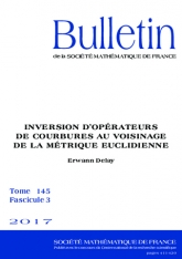 Inversion d'opérateurs de courbures au voisinage de la métrique euclidienne