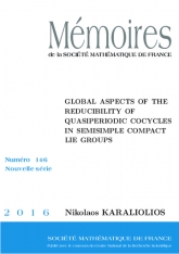 Aspects globaux de la réductibilité des cocycles quasi-périodiques à valeurs dans les groupes de Lie semi-simples