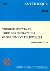 Théorie spectrale pour les opérateurs globalement elliptiques