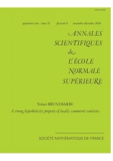 Une propriété d'hyperbolicité forte des variétés localement symétriques